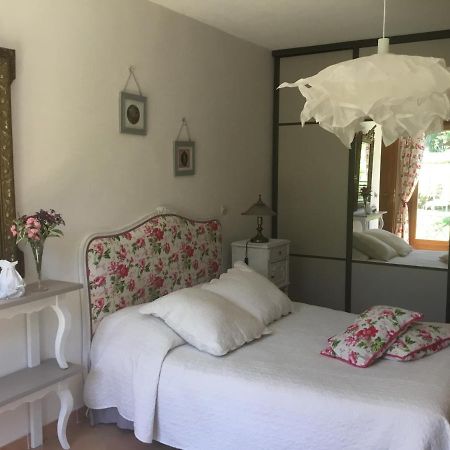 Le Chant Des Oiseaux Bed & Breakfast Viry  Bagian luar foto