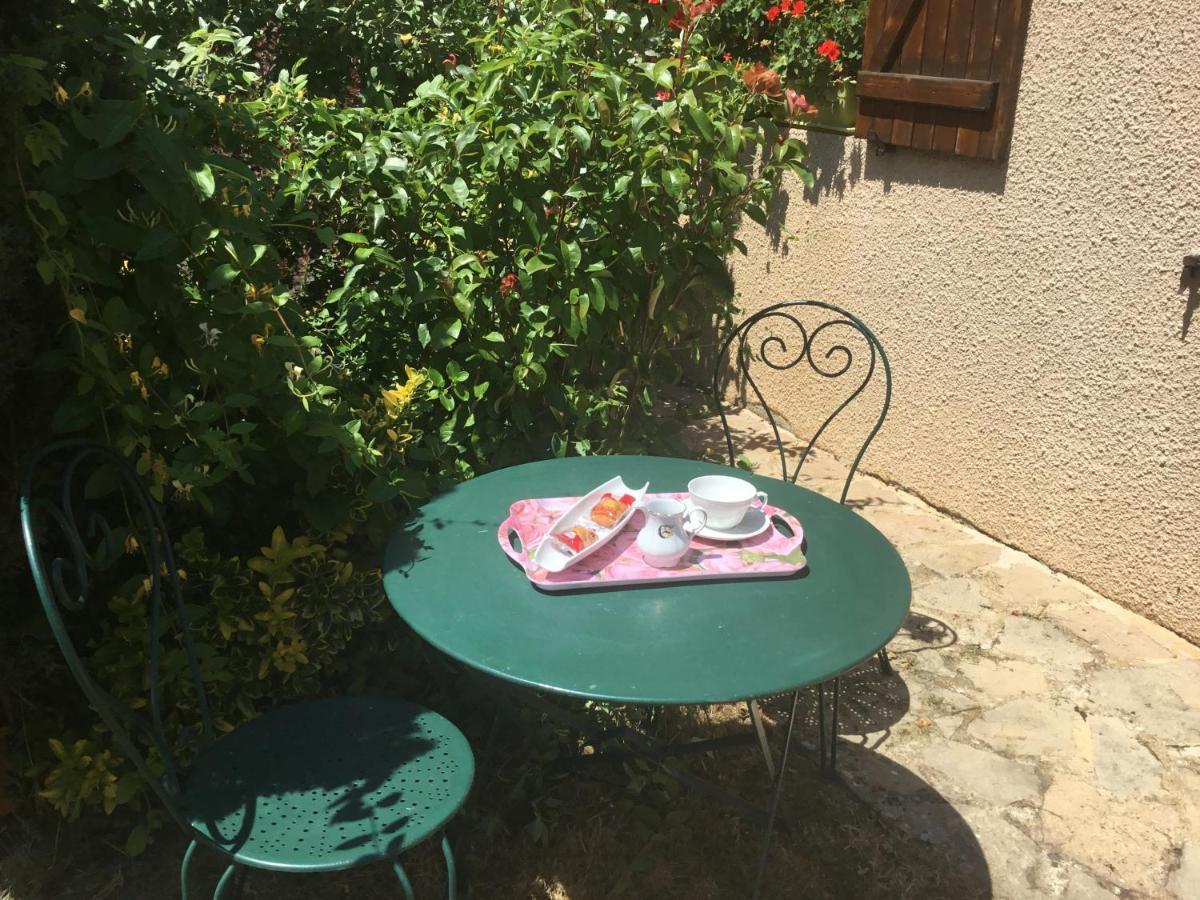 Le Chant Des Oiseaux Bed & Breakfast Viry  Bagian luar foto